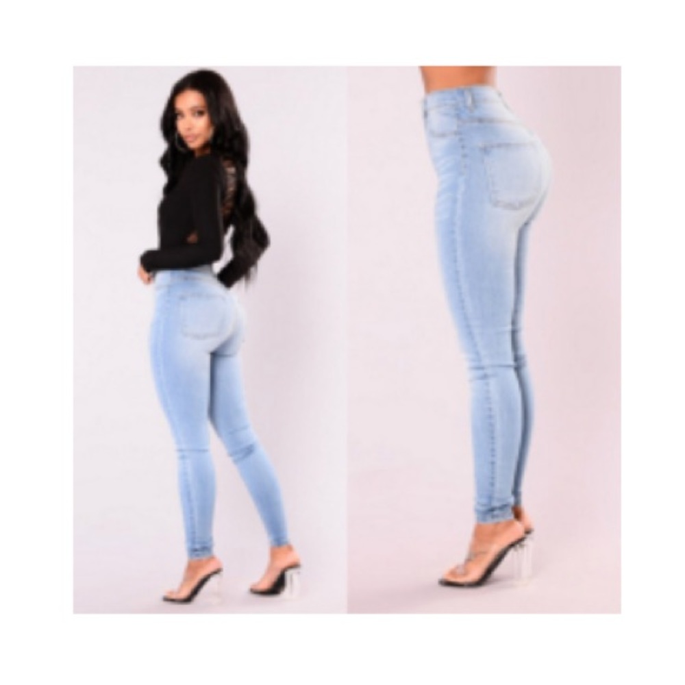 FASHION NOVA JEANS